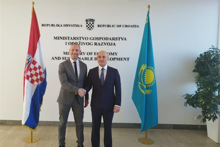 Slika /slike/Vijesti/2022/Hand shake.jpeg